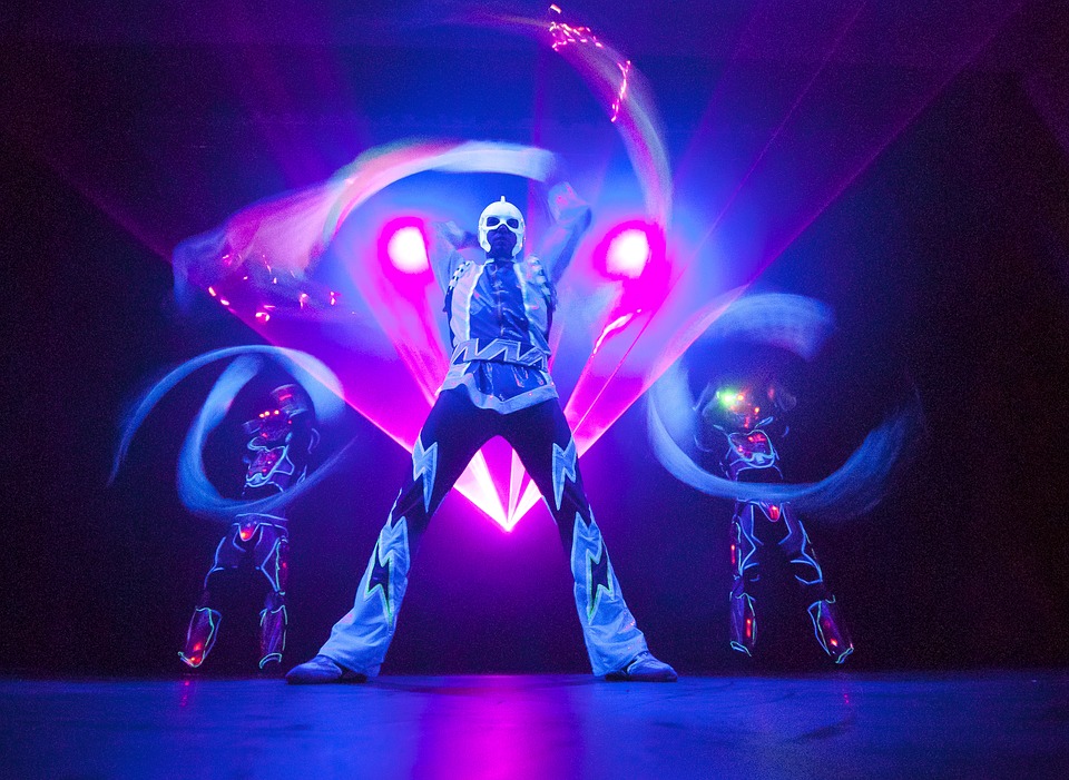 Header Event- Magic show page small image beside the form